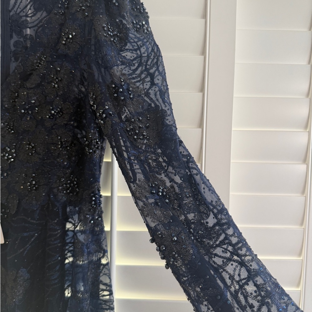Elegant Navy Lace Dress - Picture 4 of 9